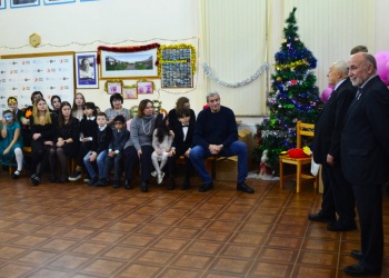 Как саморегуляторы из Северной столицы дарили детишкам из SOS-деревень подарки в канун новогодних праздников 