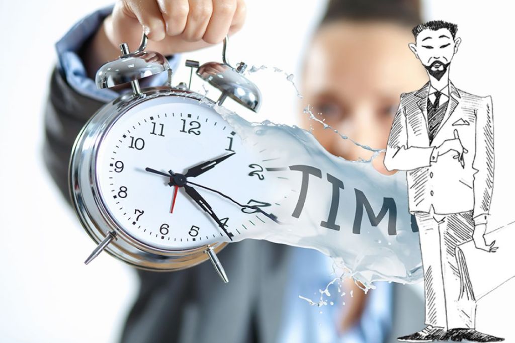 на час вперед. время в самаре сейчас точное. часы переводят. часы на стрелке щас. самара время сейчас.