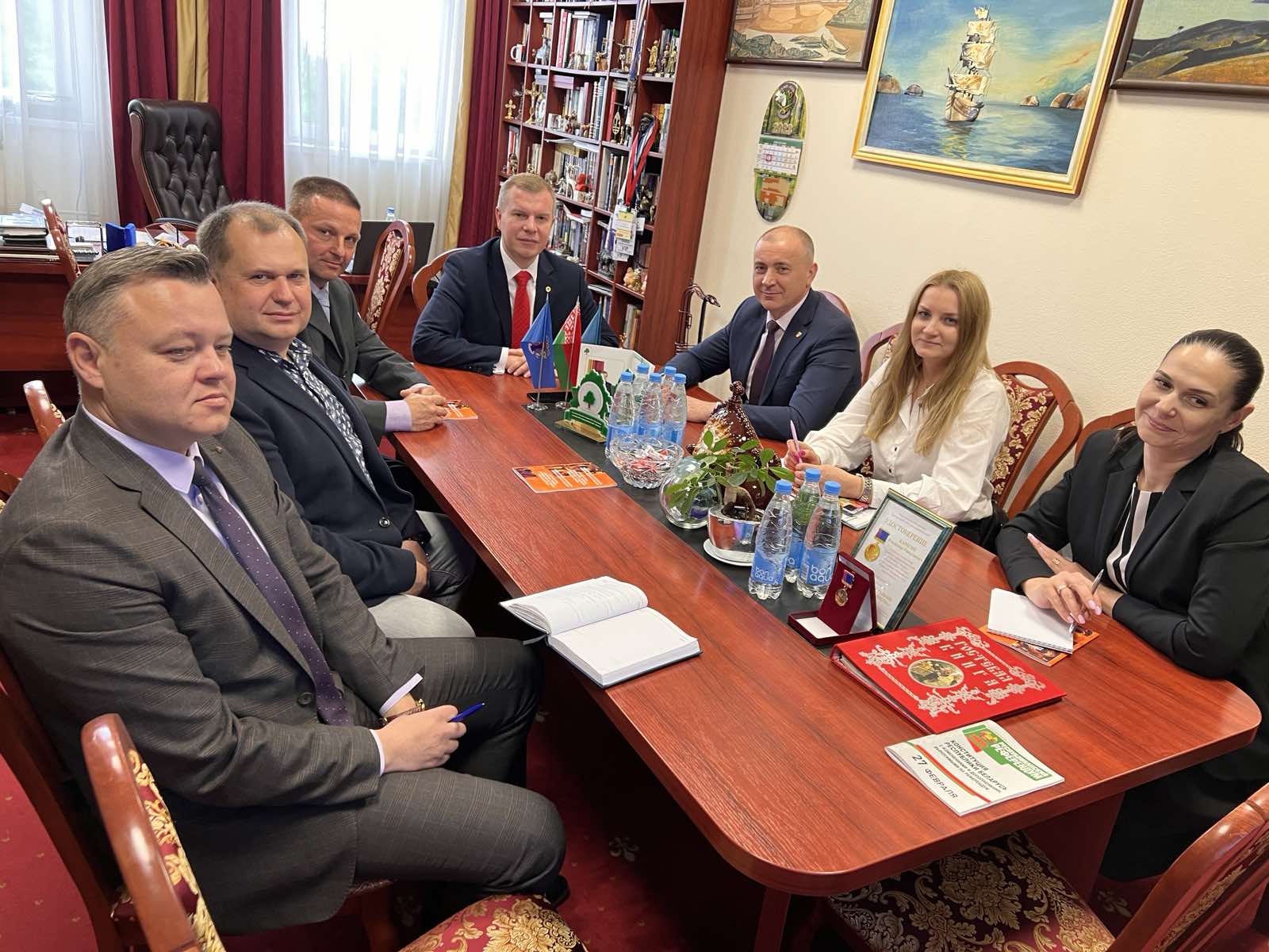 Председатель ляховичского райпотребсоюза. Шишов могилевэнерго. Минский рик. Облпотребсоюз гомель. Минские соглашения фото.