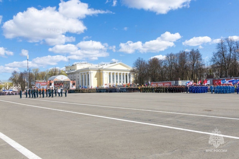 Кировские спасaтели приняли участие в торжественных мероприятиях в честь юбилея Великой Победы