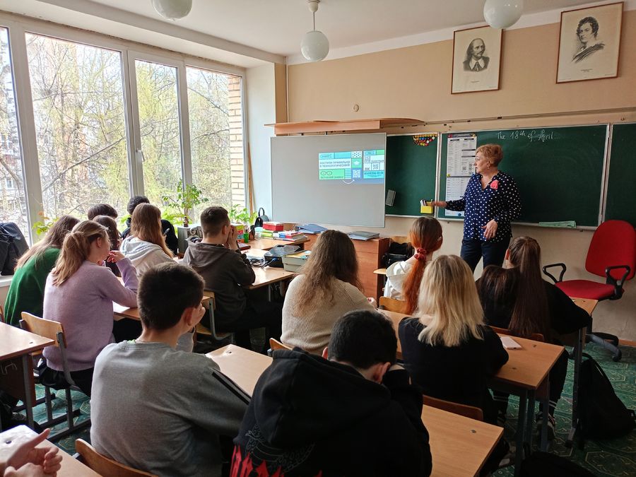 Преподаватели ИПМИБ провели профориентацию в школе № 5 - «Технологический университет»