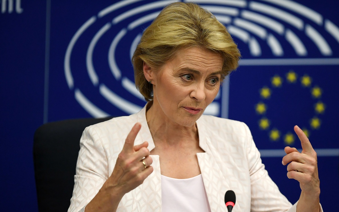 Фон дер Ляйен отправится на форум о лошадях вместо встречи со СМИ по MERCOSUR