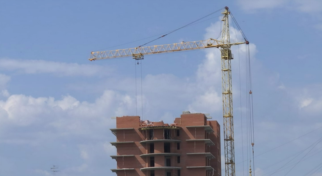 Строящийся дом. Малый застройщик. Малый проспект 63/14. Жк охта хаус санкт-петербург. Малая охта квартира.