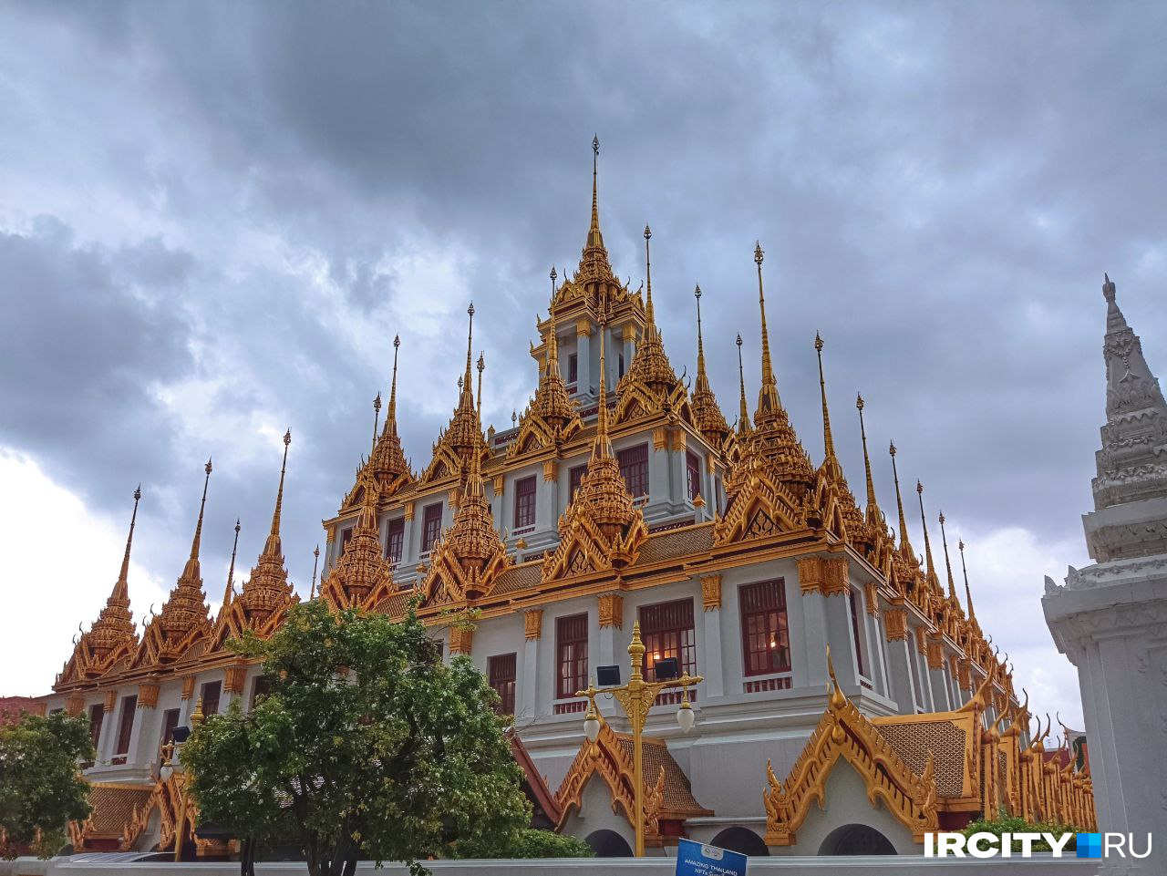 Ват Ратчанадда с его «железным замком» в Бангкоке