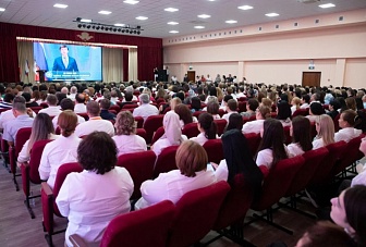В Черкесске прошло традиционное августовское совещание с участием Руководителя федеральной службы по надзору в сфере образования и науки Анзора Музаева