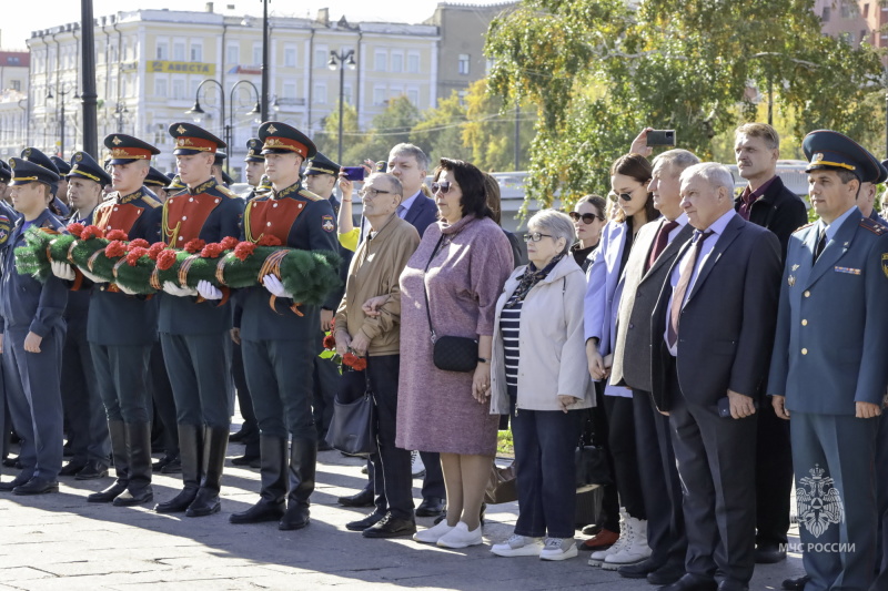 В Омске открыли памятник Герою Советского Союза