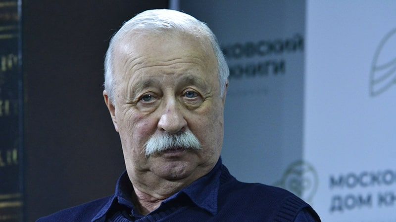 Копия отца: как выглядит 49-летний сын звезды передачи «Поле чудес» Леонида Якубовича