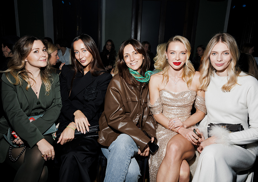 Елена Дудина, Ксения Аносов, Карина Ошроева, Анжелика Тиманина и Ясмина Муратович