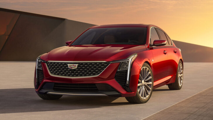 Представлен обновленный седан Cadillac CT5