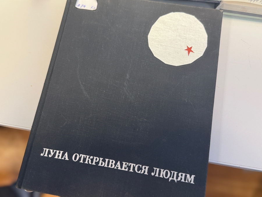 Космическая коллекция краеведа Евгения Колтового пополнила экспозицию музея истории военной авиации в Гатчине