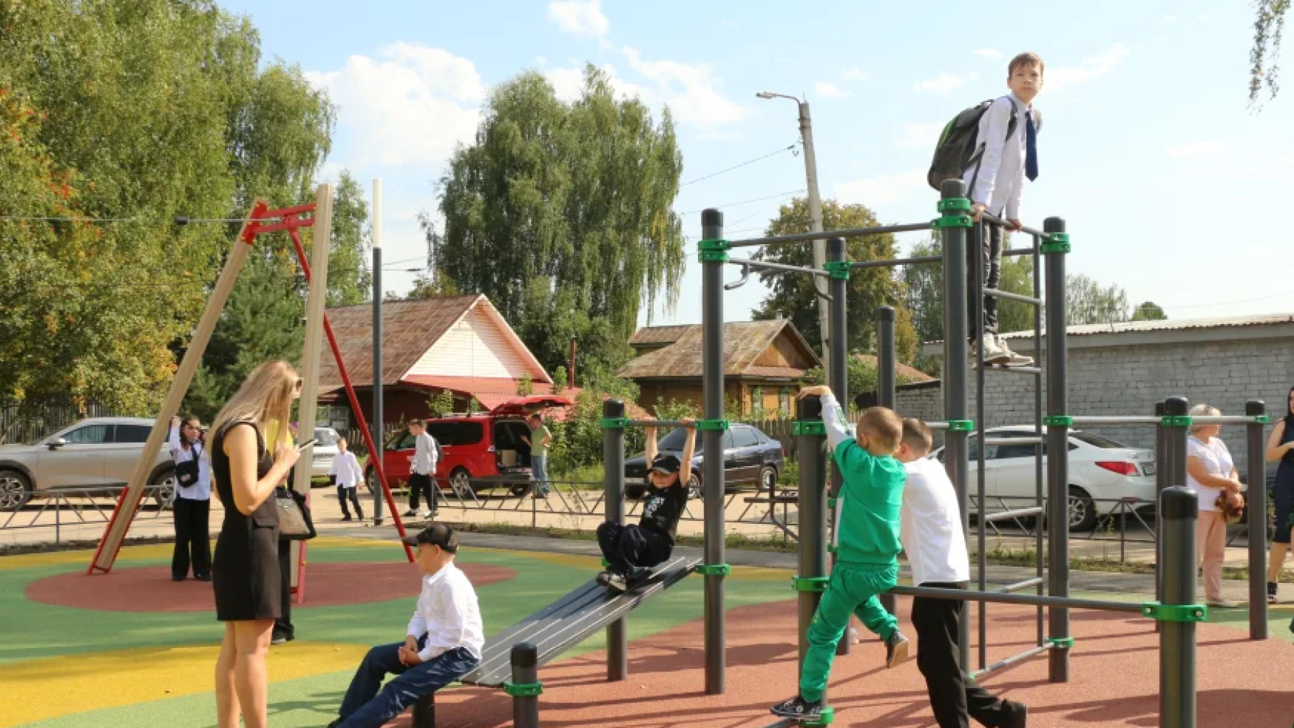 На Бору за 40 млн рублей обновили сквер «Дружбы»