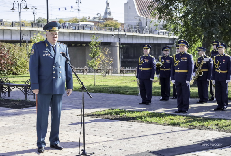 В Омске открыли памятник Герою Советского Союза