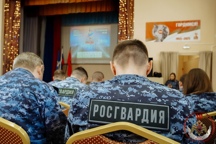 Новгородские росгвардейцы приняли участие в «Диктанте Победы»