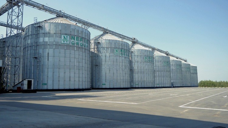  Спикеры нашего издания отмечают не только динамично растущую выручку КЖК 