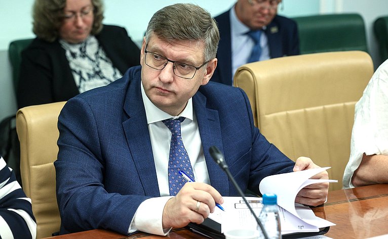 Совещание Комитета СФ по аграрно-продовольственной политике и природопользованию «Мониторинг реализации законодательства Российской Федерации в части поддержки сбыта фермерской продукции»