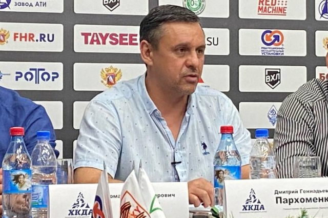 Новый главный тренер команды Дмитрий Пархоменко.