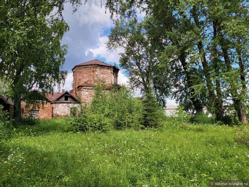 Вологодские россыпи: Троице-Гледенский монастырь в селе Морозовица