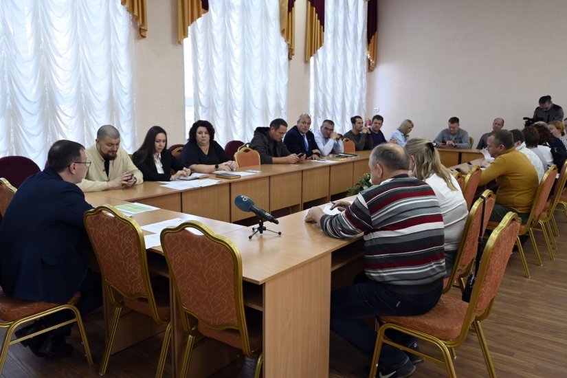 Прошел традиционный «коммунальный час»