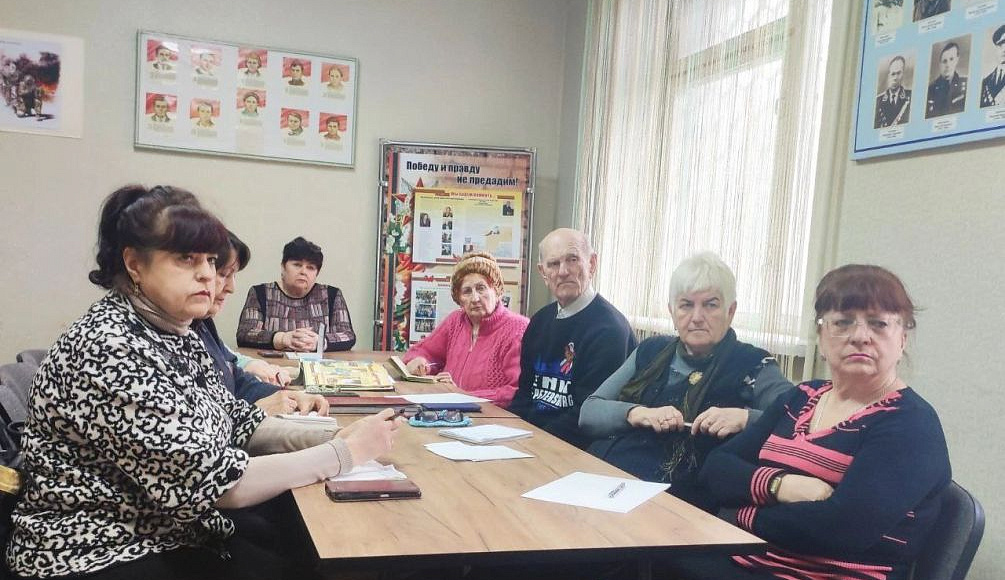 Представитель Реготделения АЮР в ЛНР провела встречу с активистами организации ветеранов города Алчевска