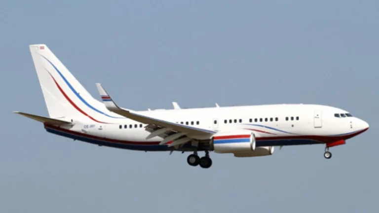 Суд в США разрешил арестовать самолет «Роснефти»