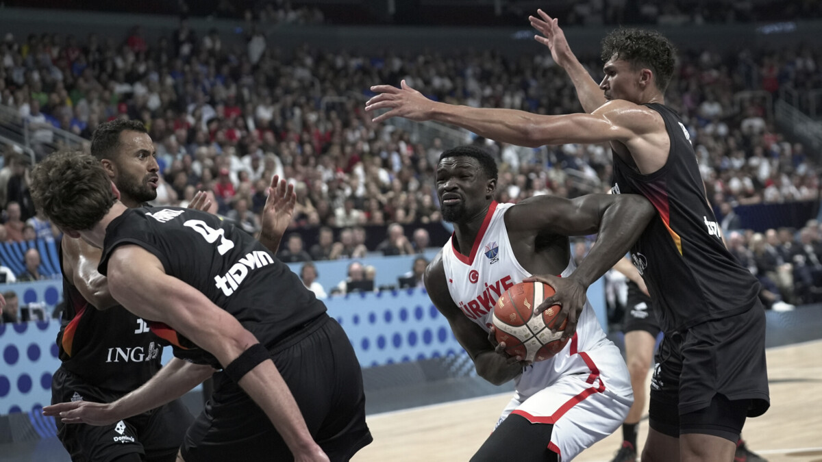 Сборная Германии по баскетболу обыграла Турцию и во второй раз в истории выиграла чемпионат Европы