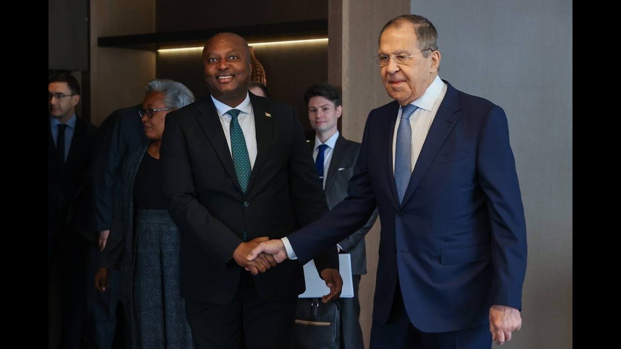 Глава МИД Бурунди Шингиро назвал плодотворными и полезными переговоры с главой МИД России Лавровым