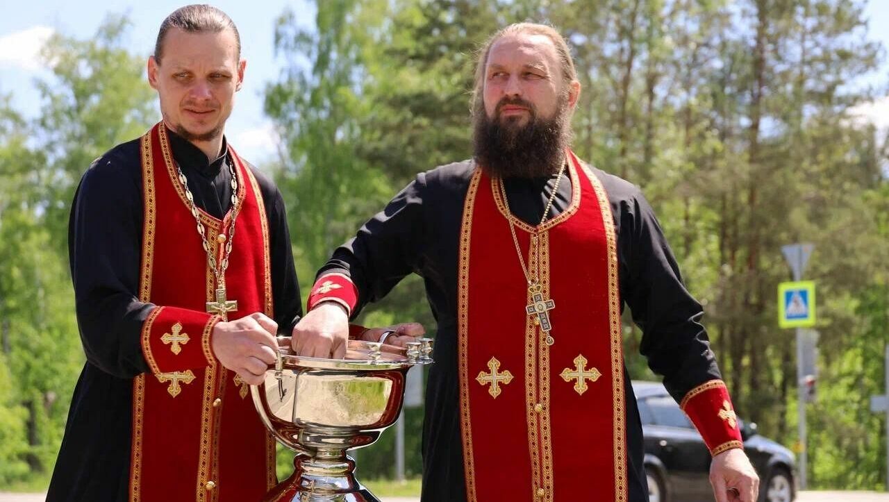 Освящение участка. Освященную землю. Освященную землю. Освящение участка. Православие церковь.