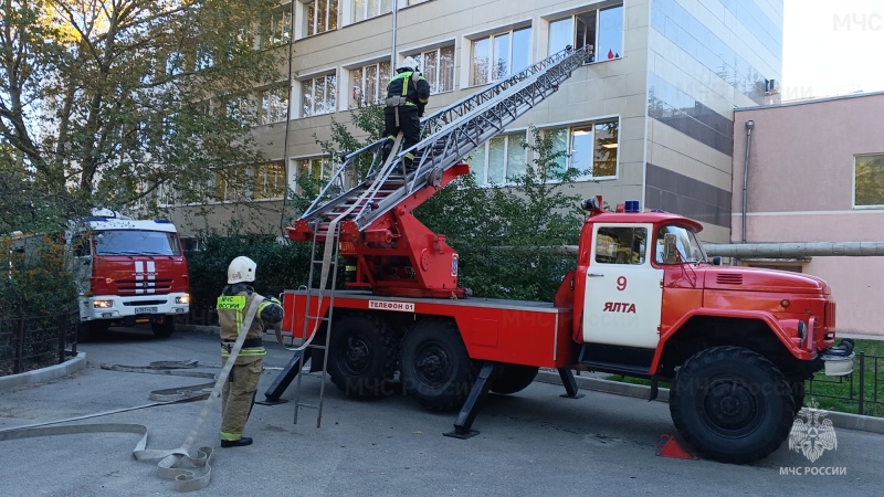 Три звонка в ялтинской школе