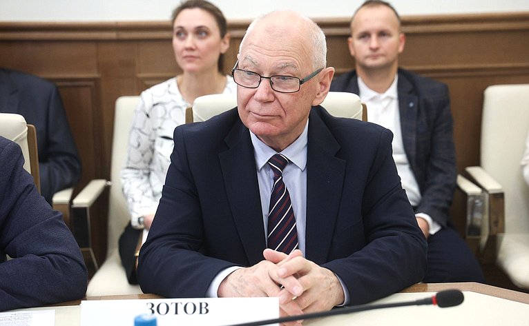 Совещание Комитета Совета Федерации по аграрно-продовольственной политике и природопользованию «О реализации Всероссийской программы «Деревья – памятники живой Природы»»