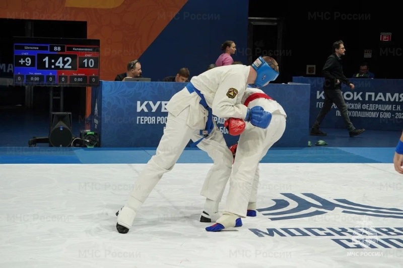 Спортсмены Главного управления МЧС России по Республике Крым привезли медали с Всероссийских соревнований по рукопашному бою памяти Героя России Евгения Зиничева