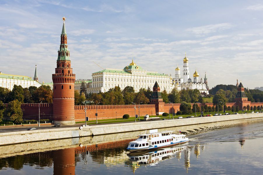 Москва приду. Памятник на кремлевской набережной. Адрес Кремля. Проезд Шипиловский вид на Кремль. Географический адрес Кремля
