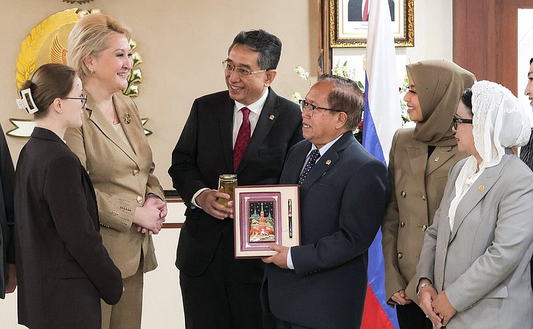 В рамках визита в Республику Индонезия делегация Совета Федерации провела ряд встреч