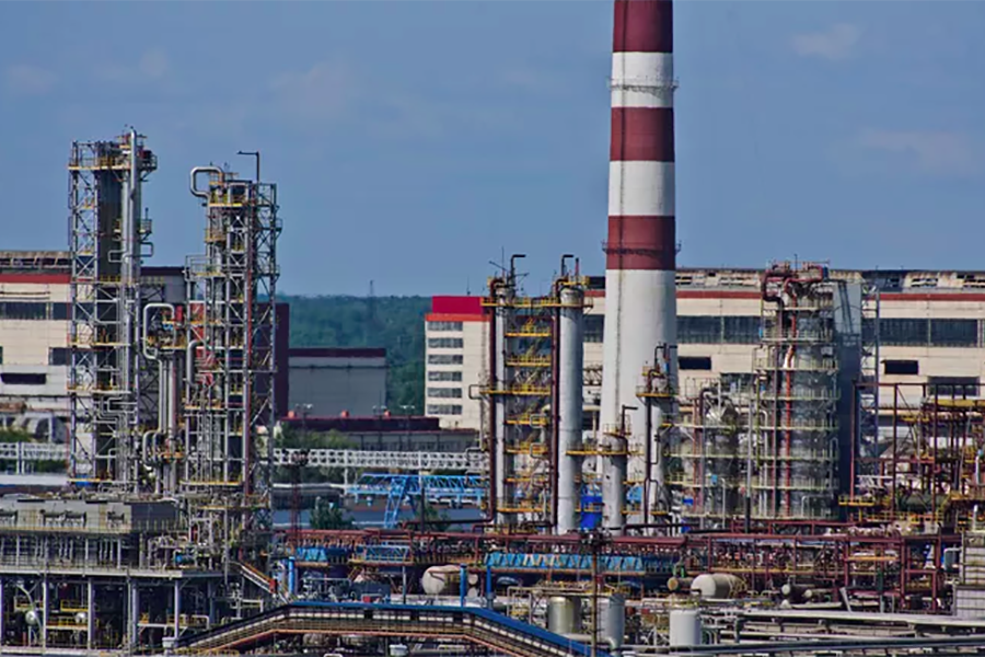 Кириши предприятия. Кириши нефтеперерабатывающий завод. Завод кинеф кириши. Кинеф кириши. Город кириши завод.