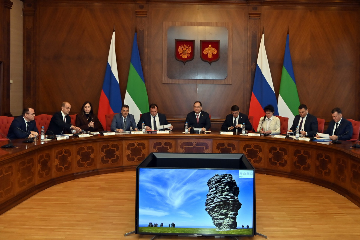 Изображение новости "По поручению Ростислава Гольдштейна запущен дополнительный рейс поезда Микунь – Кослан – Микунь"