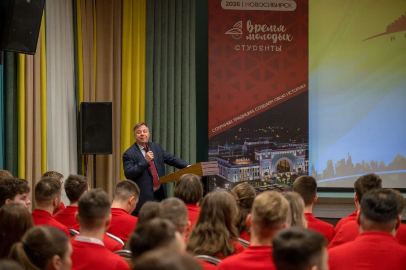 Выступает председатель Роспрофжел Д.С.Шаханов