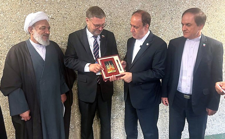 Встреча заместителя Председателя Совета Федерации Константина Косачева и заместителя Председателя Собрания Исламского Совета Исламской Республики Иран Хамидреза Хаджи-Бабаи