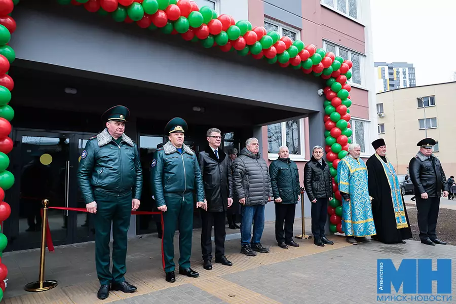 2025 12 04 mgik kuharev sinyavskij vruchenie klyuchej miczevich 4 kopiya