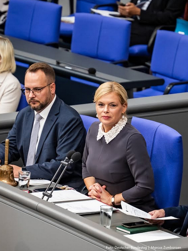 Германия — Меньше шоу — больше дела