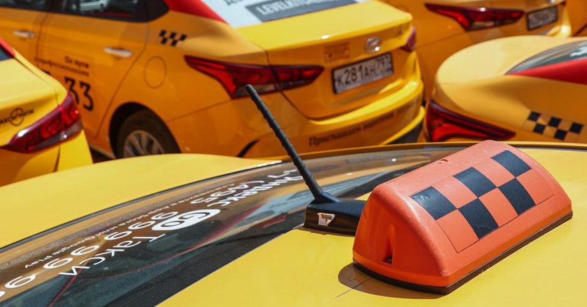 Кыргызским мигрантам не запретят работать в такси на территории РФ