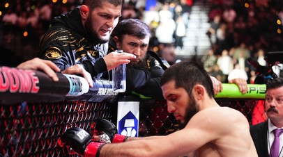 Бойцы UFC Хабиб Нурмагомедов и Ислам Махачев