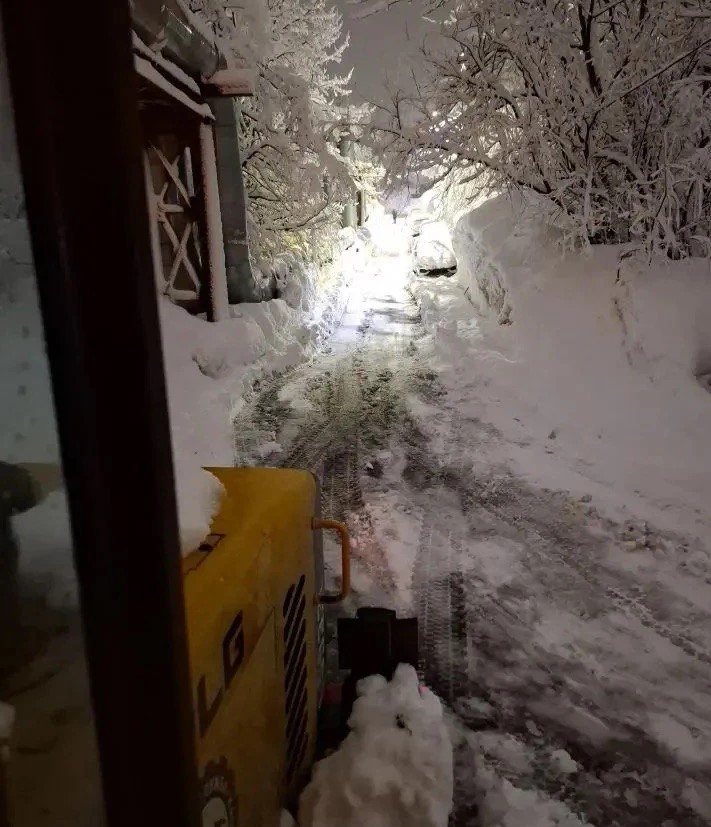 В городе ликвидируются последствия циклона
