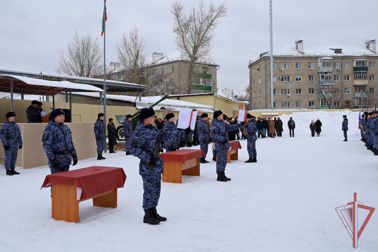 В Казани новое пополнение полка Росгвардии приняло военную присягу