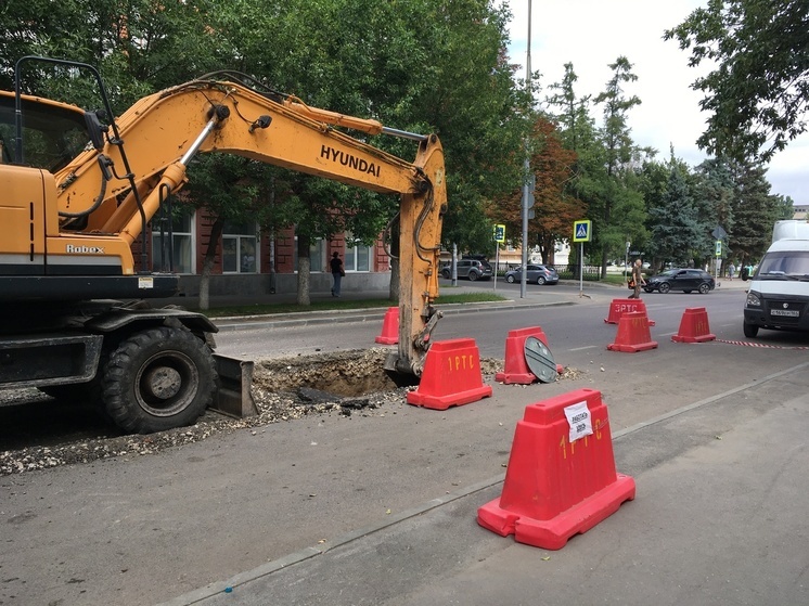 Крупная коммунальная авария оставила без воды более 10 тысяч саратовцев