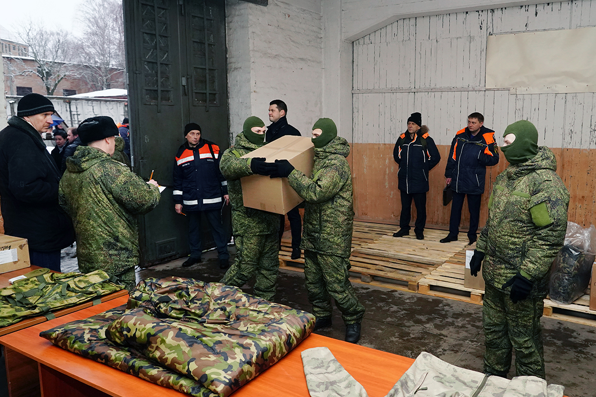 Военнослужащим Калининградской области передадут 5 тыс. комплектов обмундирования