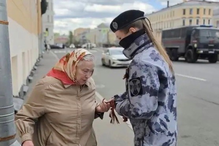 В преддверии Дня Победы сотрудники ОМОН «Бастион» присоединились к Всероссийской акции «Георгиевская ленточка»