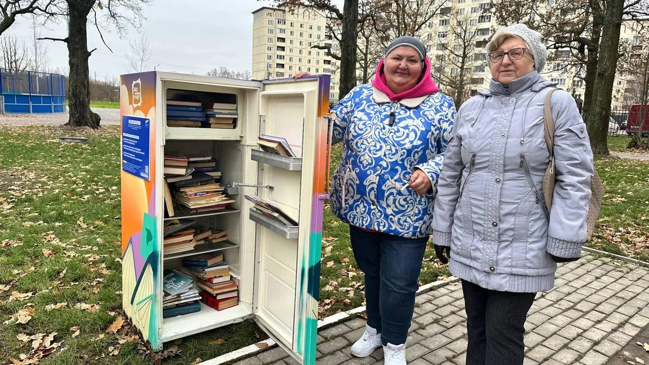 Шкаф для обмена книгами установили в поселке Калининец