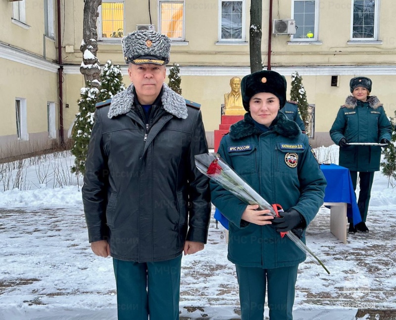 В Главном управлении МЧС России по г. Москве состоялось вручение первых и очередных специальных званий