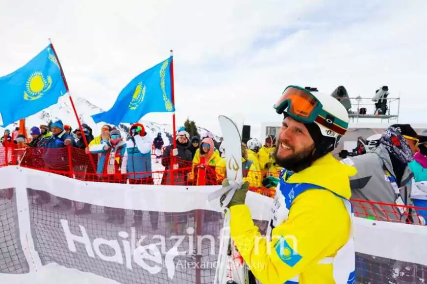 Павел Колмаков стал серебряным призером этапа Кубка мира по фристайлу