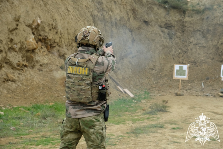 В Дагестане прошли испытания на право ношения знака отличия спецназа Росгвардии