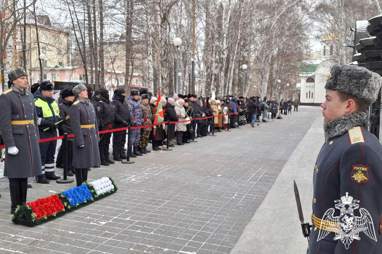 Офицеры и ветераны Росгвардии в Тюменской области почтили память Героев